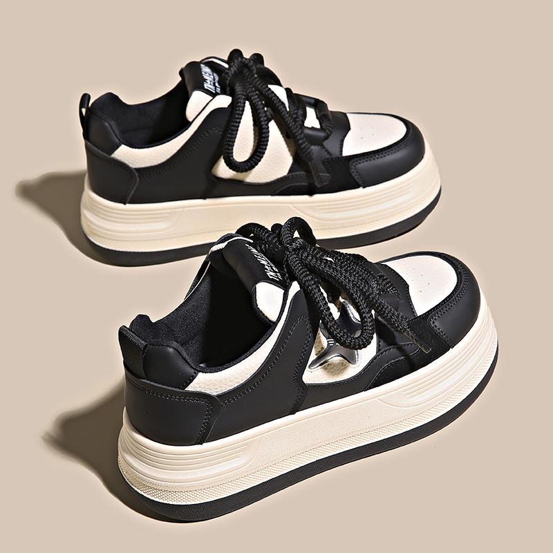 Girls shoes 2025 new little girl versatile casual board shoes children's non-slip soft sole spring and autumn Korean version of sports shoes