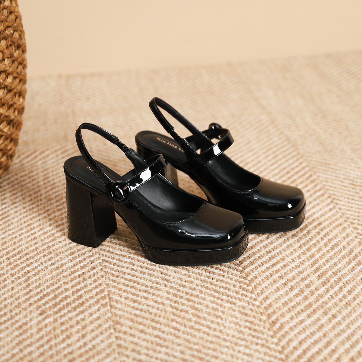 

3359-21 Туфельки Мэри Джейн из лакированной кожи с квадратным носком и толстым каблуком в стиле феи, новая модель с мелким вырезом, туфли на высоком каблуке для женщин 35 чёрный