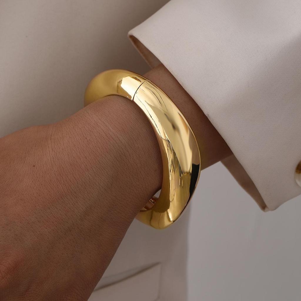 iF ME 1 stk Gullfarget Minimalistisk Chunky Armbånd For Kvinner Mote Elegant Vanntett Design Åpen Mansjett Armbåndssett Retro Smykker Gaver