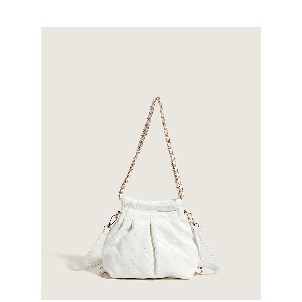 Women's tote bag 2024 summer new trendy high-quality niche large-capacity commuter chain shoulder hobo bag