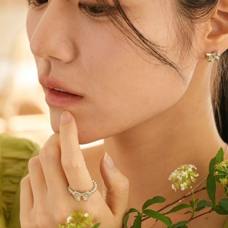 BELLOOGGI Heart Ribbon Ring