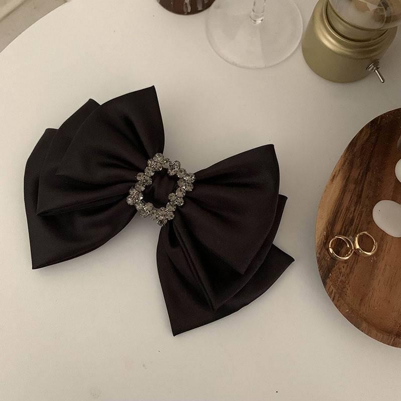 Fermaglio per capelli con fiocco in raso nero: Elegante Molletta Grande per Coda di Cavallo da Donna