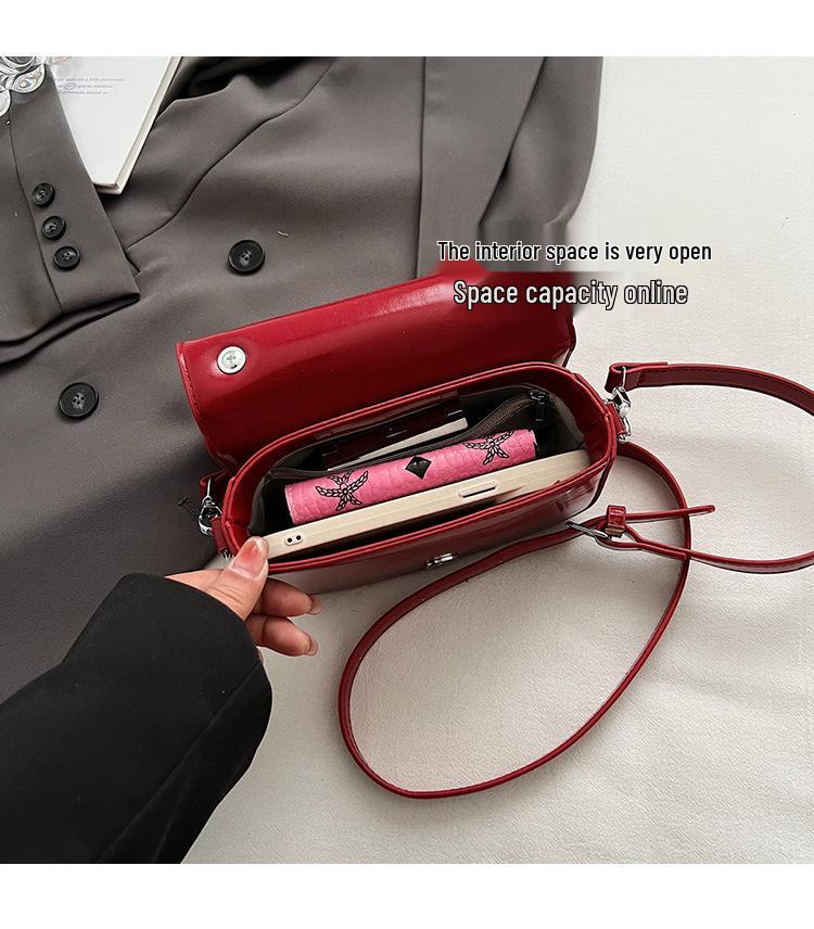 2025 Women's Chic Crossbody Handbag: Compact, Luxurious & Stylish