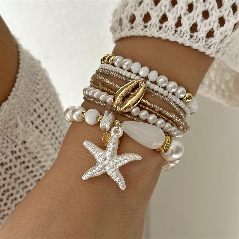 

Handmade Rice Beaded Multi-Layer Bracelet for Women Bohemian Starfish Shell Pendant Stackable Bracelet Friendship Jewelry