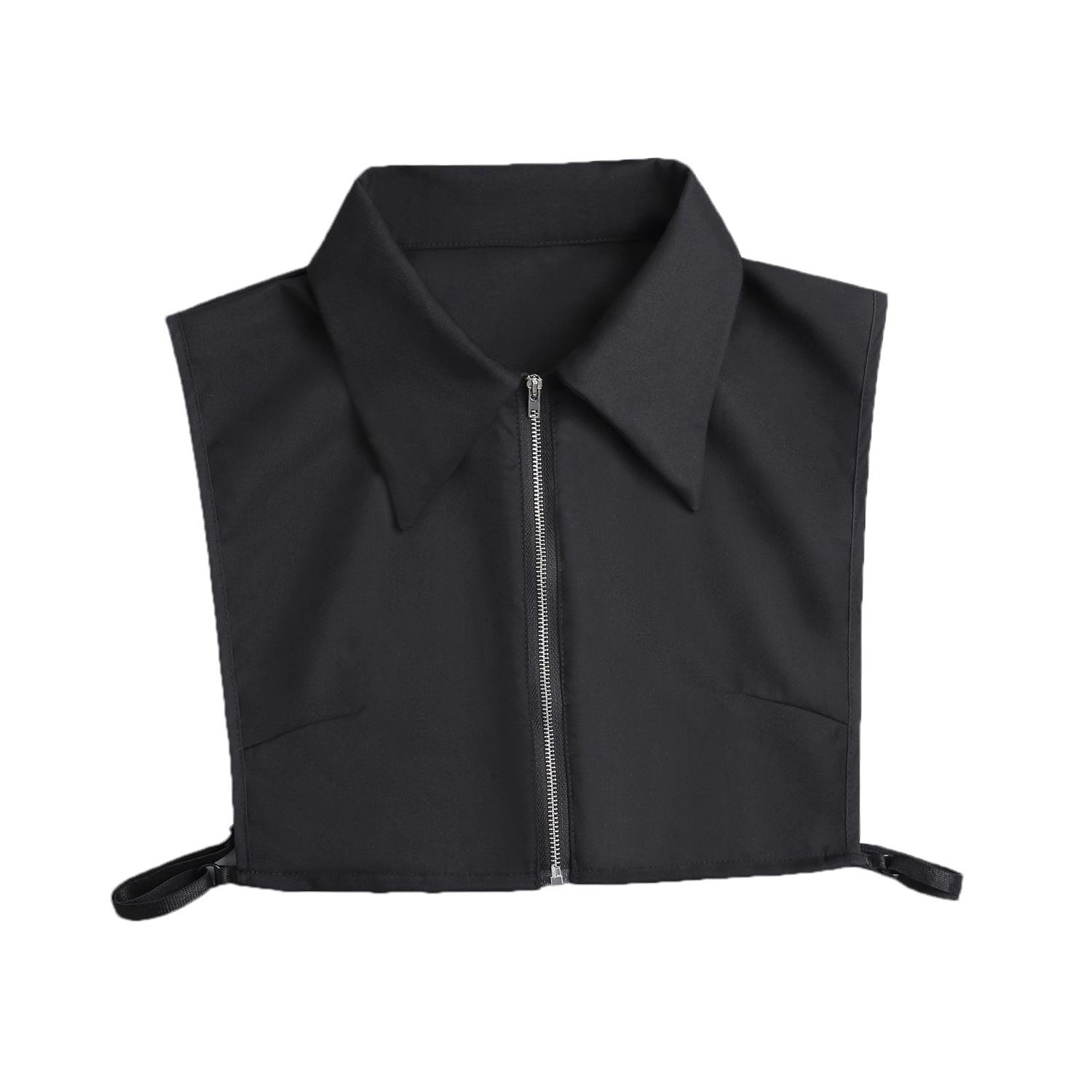 

Вторая становится красивой девушкой, лепестковый ложный воротник, игривая и милая, белая хлопковая рубашка на молнии, ложный воротник чёрный