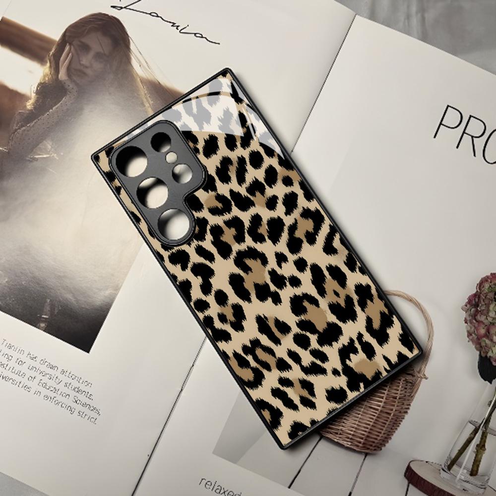 Abstract Tiger Leopard Girl Phone Case For Samsung Galaxy S25 S24 S23 S22 S20 S21 Note20 Ultra Plus Fe Colored Silver Cover