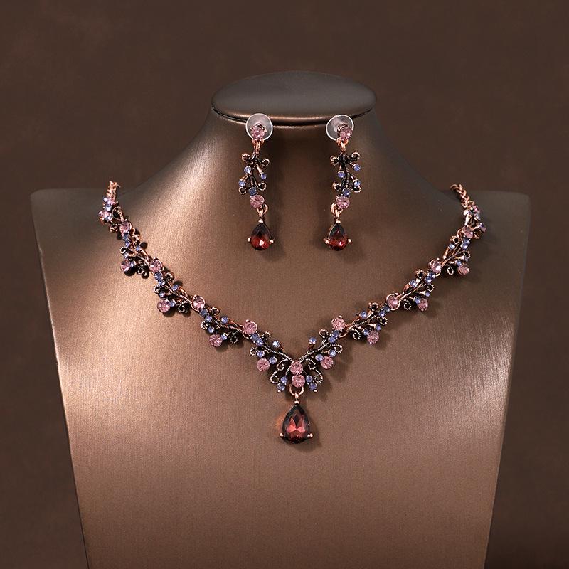 Vintage Black Sparkly Bridal Necklace & Earring Set for Weddings & Parties