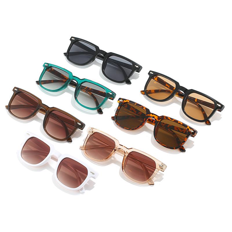 2023 Herbst Quadratische Sonnenbrille: Unisex UV400, Europäische & Amerikanische Mode mit Vielseitigem Nietendesign