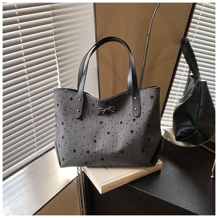 

2025 Вместительная универсальная женская сумка-тоут через плечо