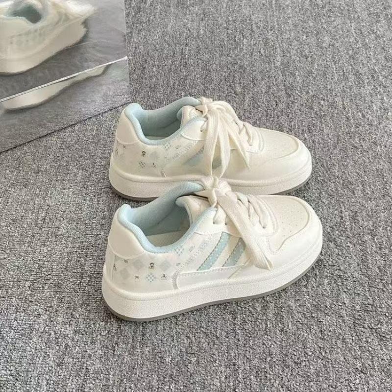 Design Sense Campus Style Board Shoes Women's New Platform White Shoes Versatile Student Casual Bread Shoes Tide