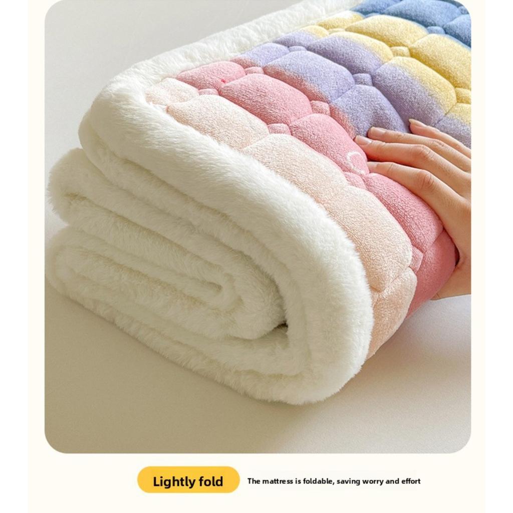Thickened Milk Velvet Mattress, Student Dormitory Insulation, Cotton Padded Single Mattress, Foldable Machine Washable Bed Mattress