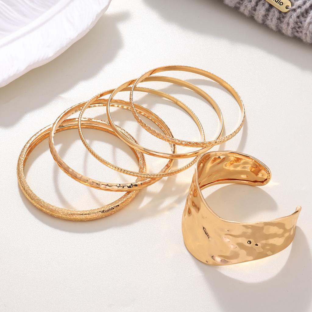 Exaggerated ins wind stackable wide-sided metal bracelet set daily travel stacking wear