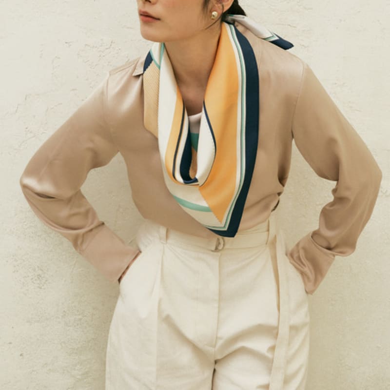 Saint Luxure Simple Square Scarf Sunset Navy SL22SMSSSNV