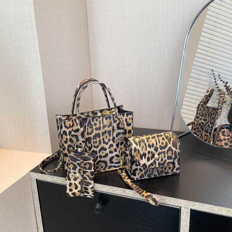 

Высококачественные наборы большой вместимости популярны в этом году, универсальные сумки-мессенджеры через плечо в леопардовый принт в иностранном стиле для ежедневных поездок на работу жёлтый