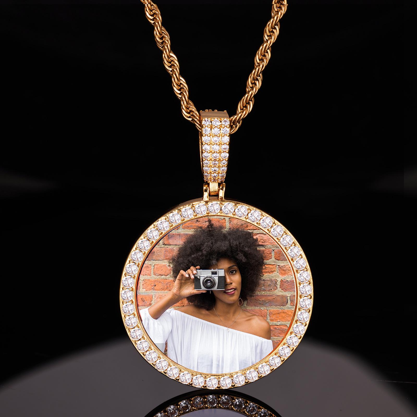 

European & American Hip Hop Memorial Photo Pendant Necklace – Women s Round Jewelry Accessory