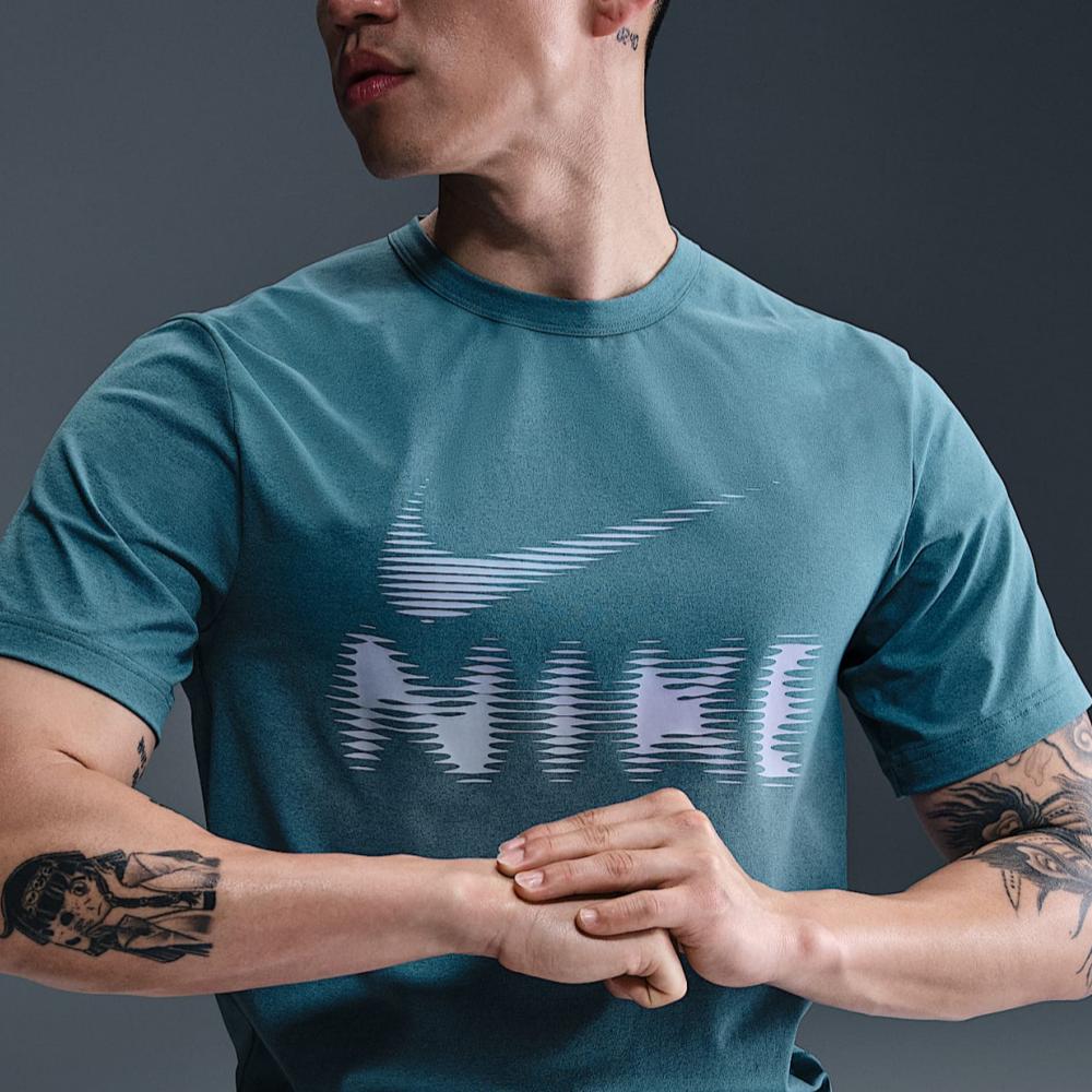 Nike Hyverse Dri-Fit UV Simple Comfortable Pullover Short Sleeve T-Shirt Men Tops Smoke-Blue HQ7988-006