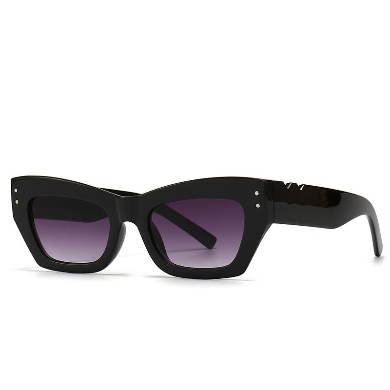 Fashion Brand Designer Cat Eye Women Sunglasses Gradient Vintage Rivet Luxury Sexy Ladies Eyewear