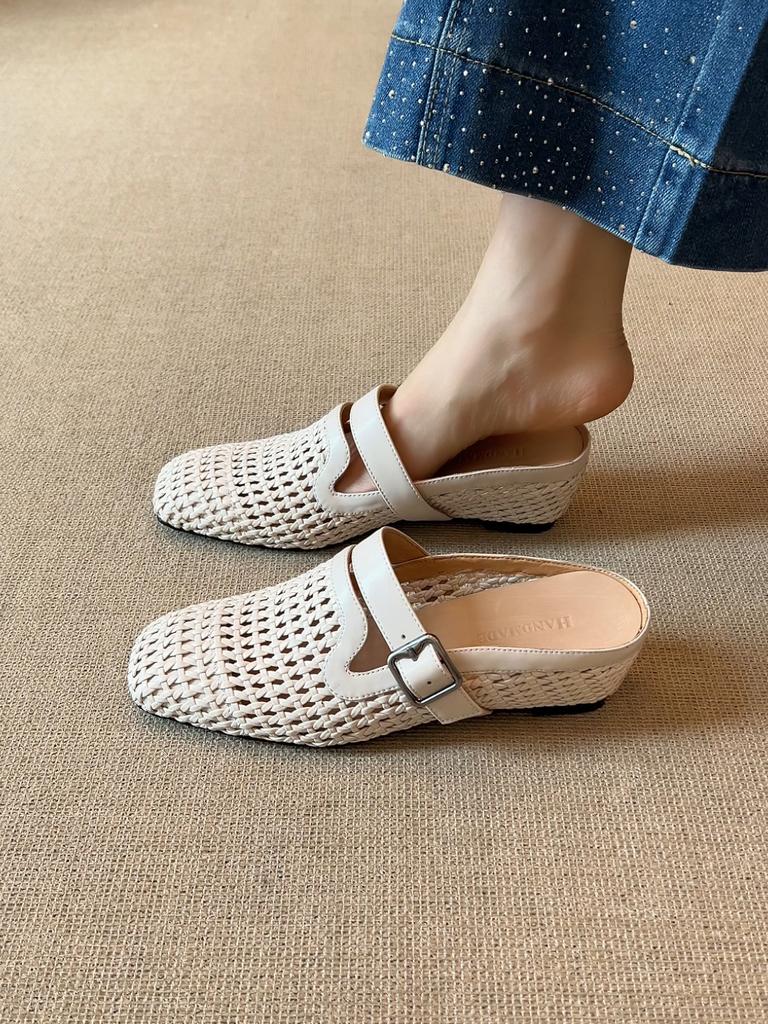 Lan Cabinet 2025 Summer New Holiday Wind Woven Wedge Heel Muller Shoes Belt Buckle Breathable Bag Head Outer Slippers