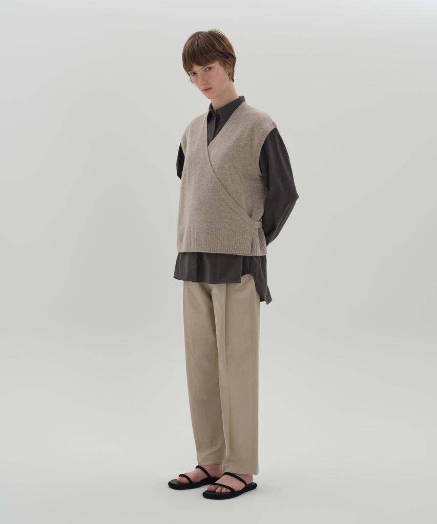 JUN BY JUN K Belted Round Pants_Ash Khaki