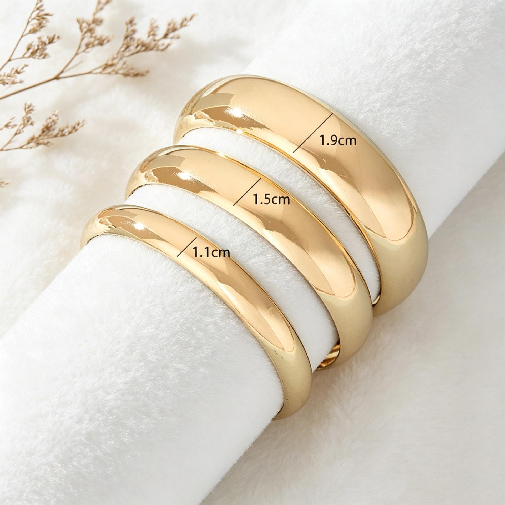Gold Plain Ring, Large, Medium and Small, Personalized Wide Bracelet, Exaggerated Bracelet золотисто-желтый
