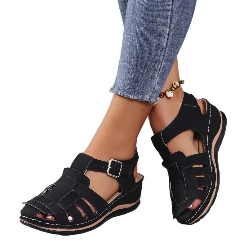 

Мода 2025 Сандалии с закрытым носком для женщин, Повседневные сандалии для улицы, Круглый носок, Ремешок с пряжкой, Большие размеры, Обувь на танкетке 36 чёрный