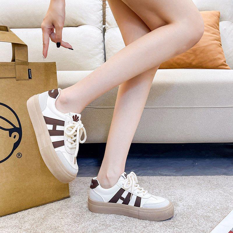Women's 2025 Retro White Thick-Soled Sneakers: Stylish Height-Increasing Casual Sport Shoes for Summer & Autumn