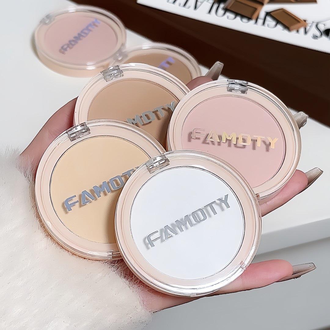 

FAMOTY Mìzhuāng Velvety Matte Powder Foundation: Feather-light, Pore-Refining, Long-lasting, Natural, and Translucent Finish. 100# Transparent Powder