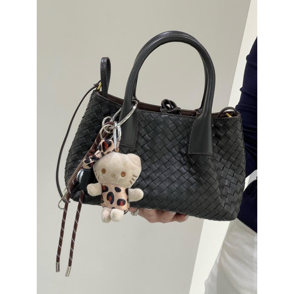 Versatile women's bag, sheepskin woven cabbage basket bag, fashion tote bag, single piece crossbody bag, handbag woman
