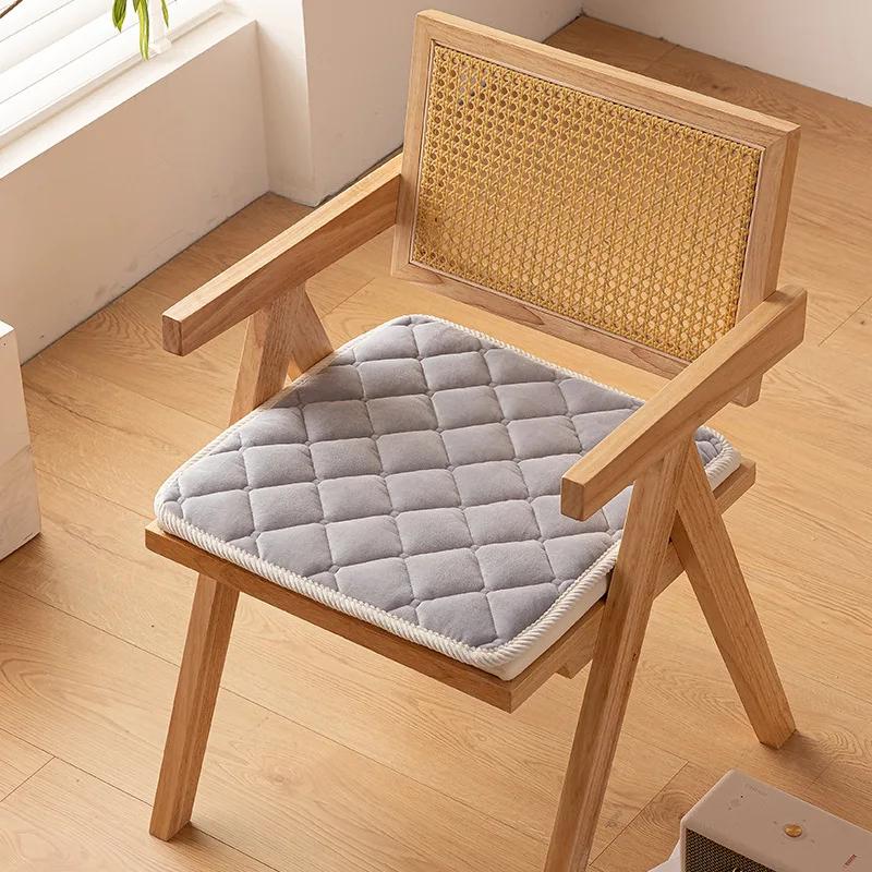 

Milk Fleece Dining Chair Cushion Tatami Plush Thick Square Cushion 45x45 50x50 Warm Pads for Office Bedroom Kitchen Chairs Mats 45x45cm серый