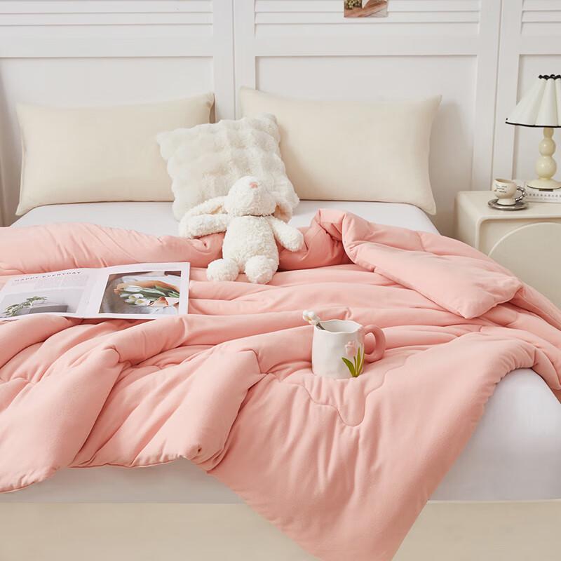 Playboy Micro Velvet Winter Quilt