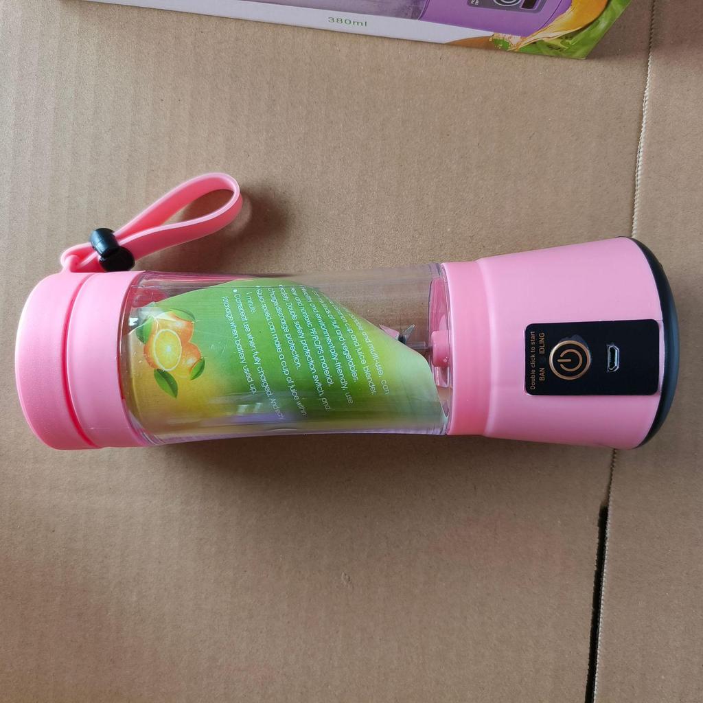 Compact Rechargeable Multi-Blade Juicer Cup