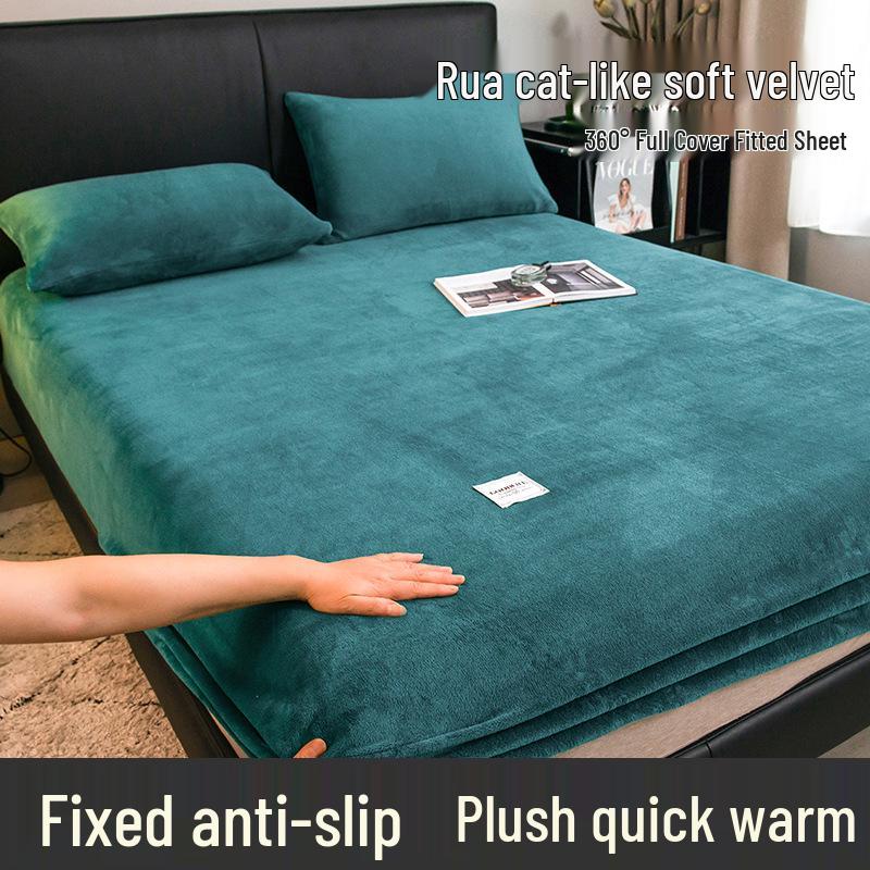 Winter Crystal Velvet Bedspread Set: Single-Piece Milk Velvet Fitted Sheet & Protective Cover for Dorm, Thickened Three-Piece.