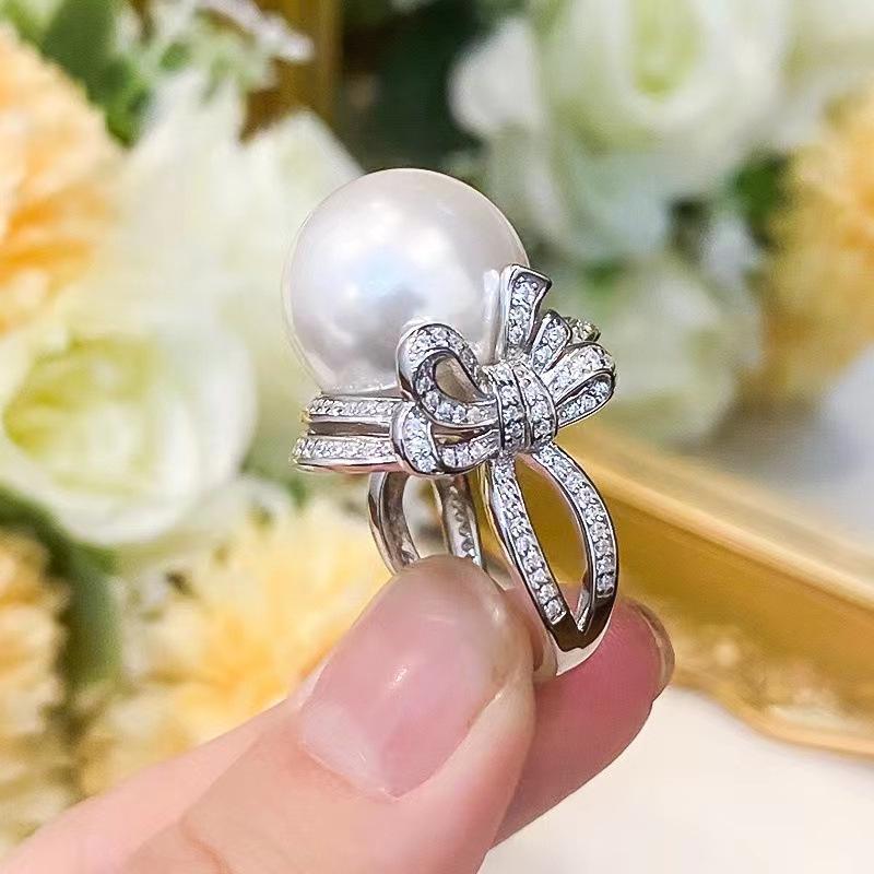 Elegant Bow-Tie White Pearl Ring with Diamonds - Retro Court Style for Women