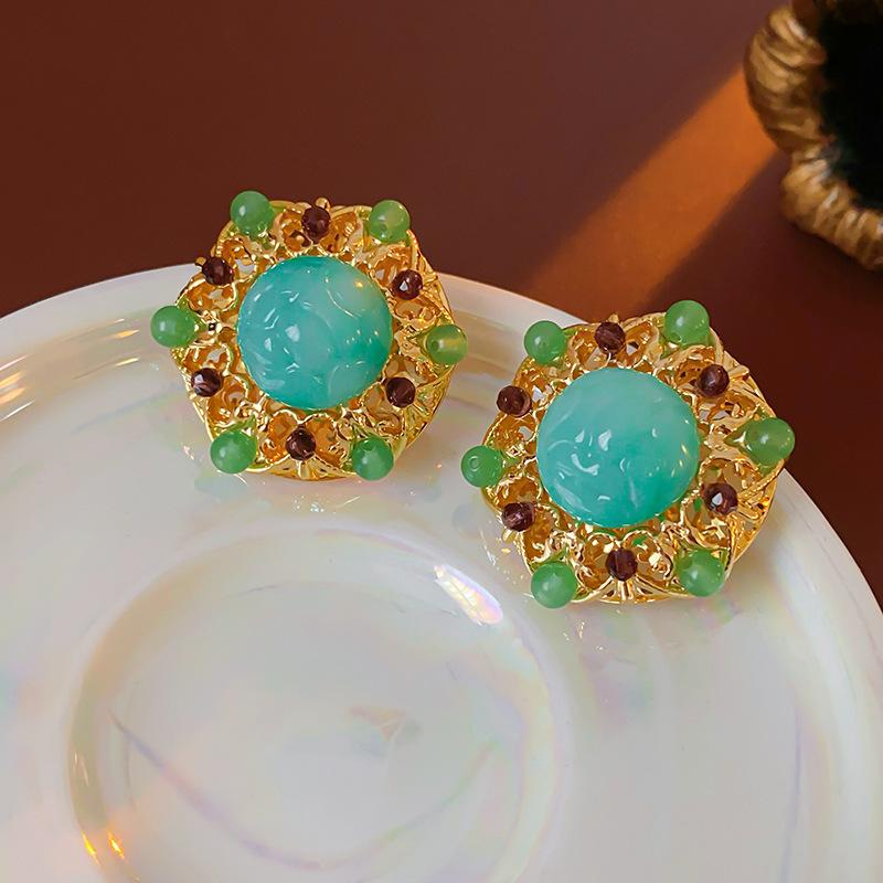 Silver Needle Diamond Round Stud Earrings Court Style Light Luxury Exquisite Earrings Design Sense Niche Earrings