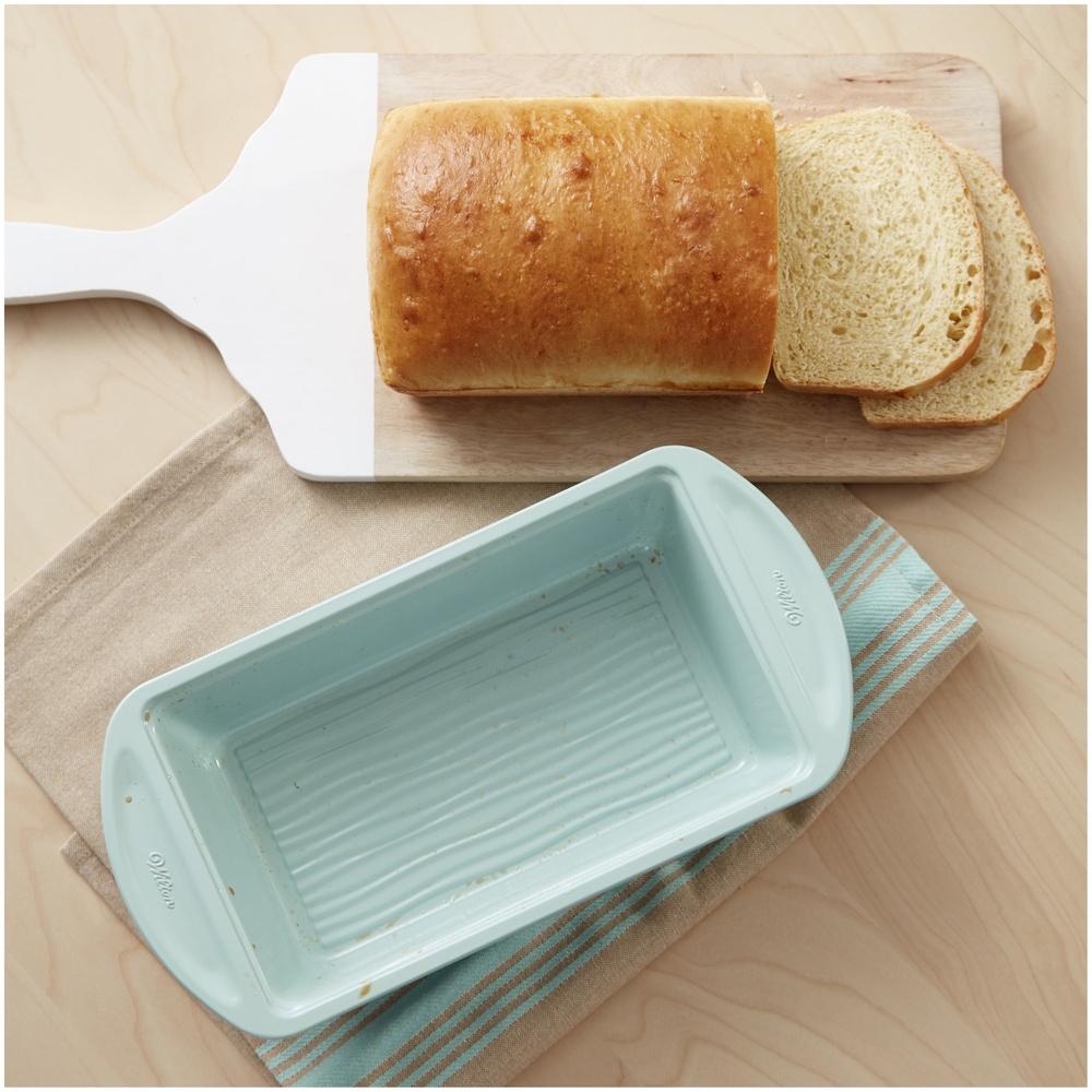 Texturra Non-Stick Bakeware Loaf Pan Durable Cold-Rolled Steel Baking Dish Easy Clean Versatile Design Bread Meatloaf Baking