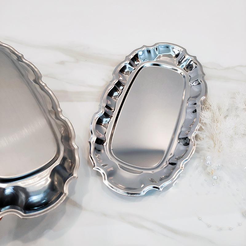 Edelstahl Vintage Wellenkanten Tablett Servierplatte für Desserts Schmuck Aufbewahrungsorganizer Snackteller für Esstischdeko