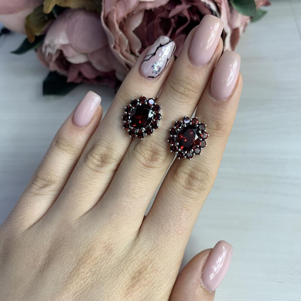 Серебряные серьги с натуральным гранатом 8.889ct (1984000)