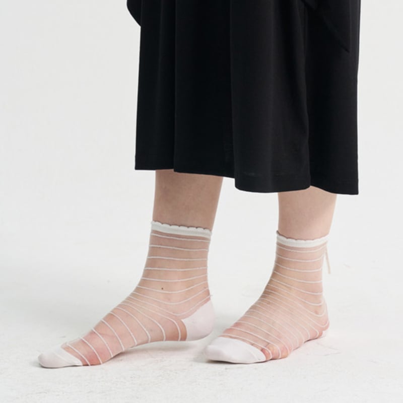 SORRY TOO MUCH LOVE SeeThrough Stripe Socks_White