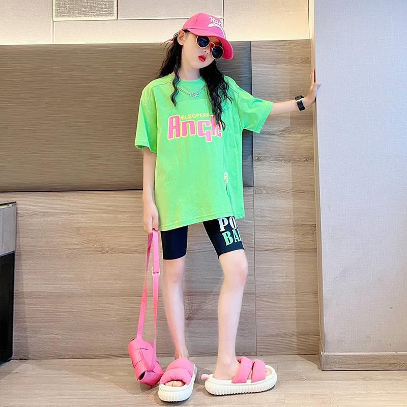 Costum de baie de vară pentru fete, stil coreean: Set tricou cu mânecă scurtă și pantaloni scurți imprimați