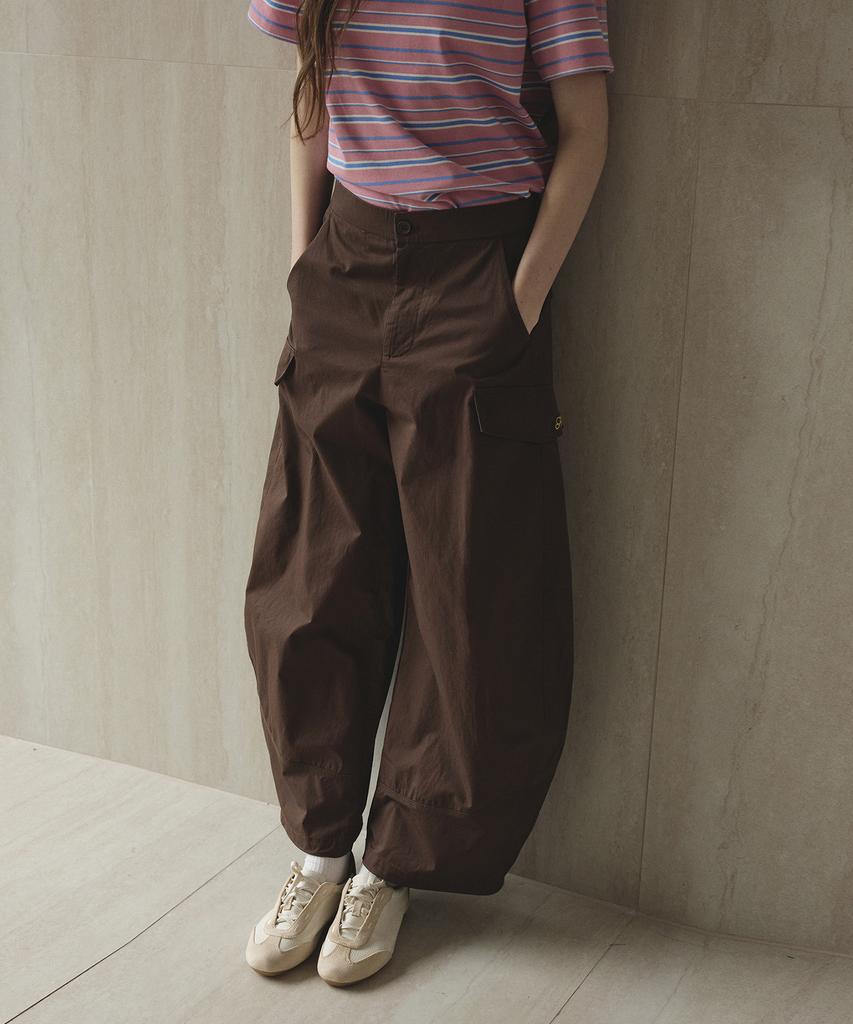 Seutyudioaenpaleukeu Cargo Cutline Pants_Brown