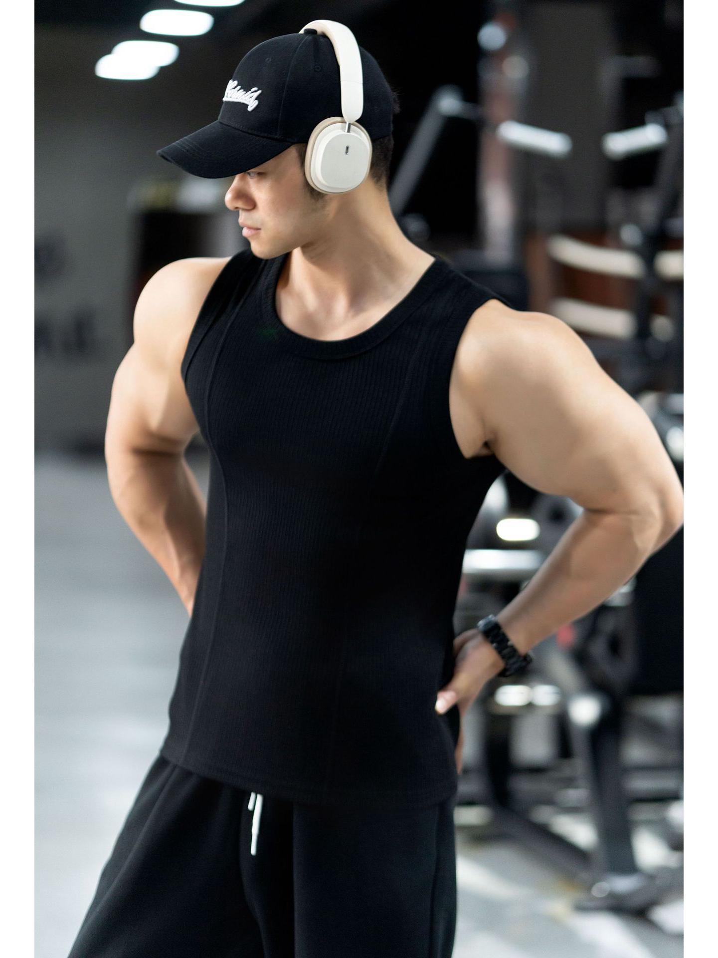 

Мужская летняя спортивная майка без рукавов 300 г - Базовый слой для фитнеса с логотипом на заказ M чёрный