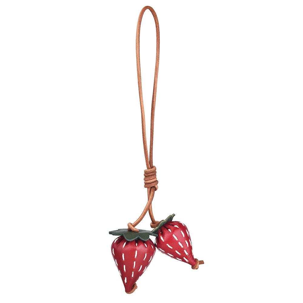 Leather Three-Color Three-Dimensional Strawberry Bag Pendant Woven Hand-Sewn Vegetable Tanned Leather Keychain Pendant