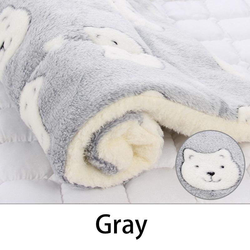 For Pet Sleeping Mat Dog Bed Cat Bed Soft Hair Thickened Blanket Pad Fleece Home Washable Warm Bear Pattern Blanket Pet Supplies