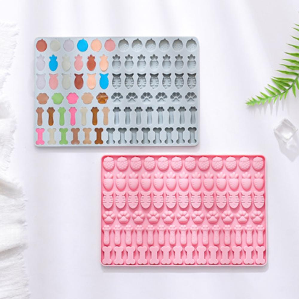 78 Holes Strawberry Chocolate Carrot Jelly Baking Tray Cat Claw Biscuit Silicone Mold Cartoon Puppy Bone Soap Mould Candle Gifts