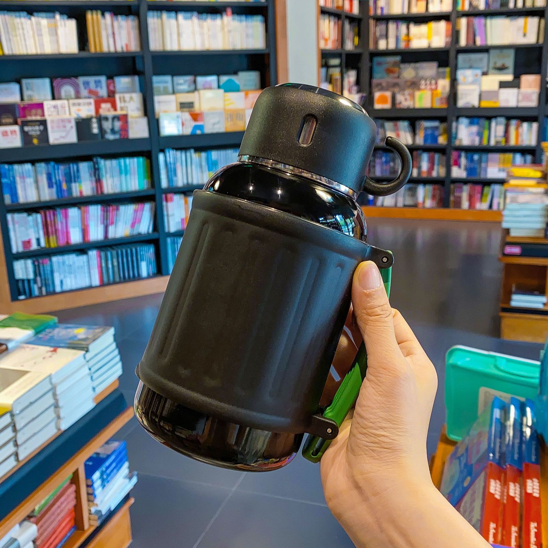 

Термос из нержавеющей стали для девочек, высокий уровень внешнего вида, большой емкости, чайник, новый, простой, чашка для разделения воды и чая 800ml