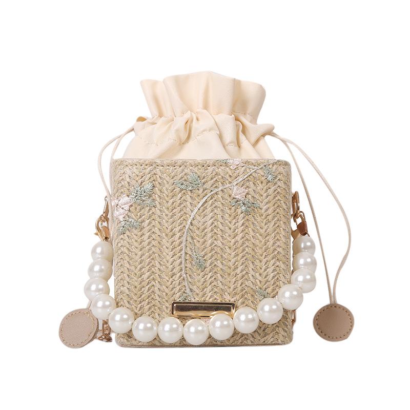 Pearl handbag women's 2025 new trendy small square bag fashion chain shoulder bag summer Internet celebrity woven bucket bag