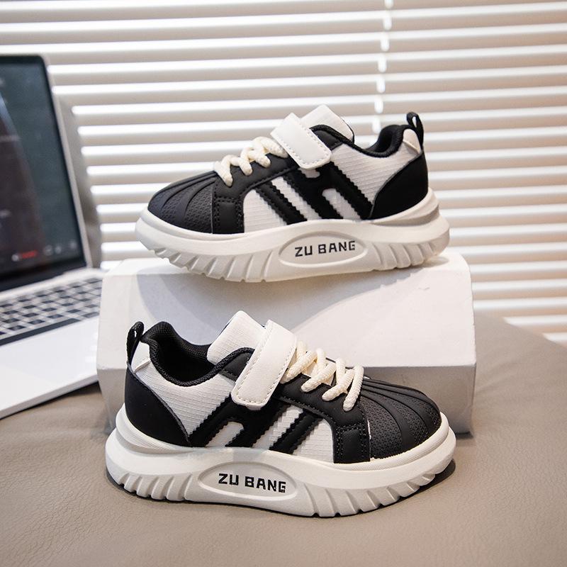 

Детская спортивная обувь 2025 осень новая дышащая кожа мужская и женская модная универсальная для детей среднего и старшего возраста повседневная обувь новый китайский стиль 37 чёрный