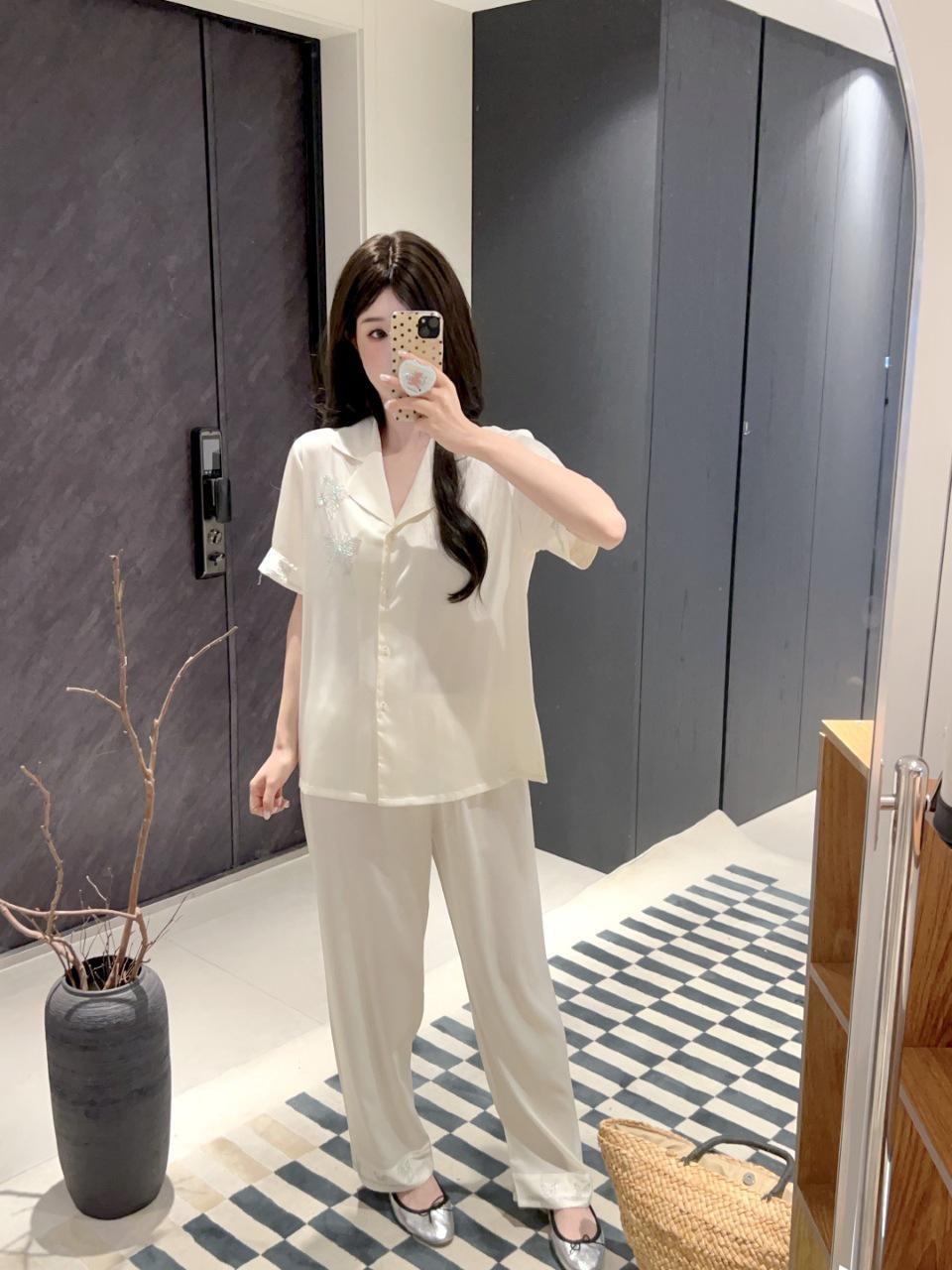 

Ice & Snow Women s Rhinestone Butterfly Pajama Set - Short Sleeve & Long Pants for Spring/Summer Casual High-End French Homewear M