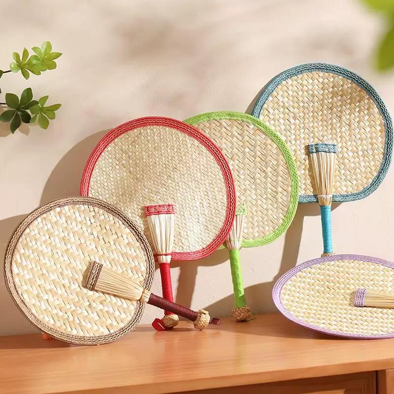 Household Hand-Held Palm Leaf Fan, Sturdy and Durable, Portable for Summer, Hand-Woven, Traditional Style, Mosquito-Repelling Small Banana Leaf Fan