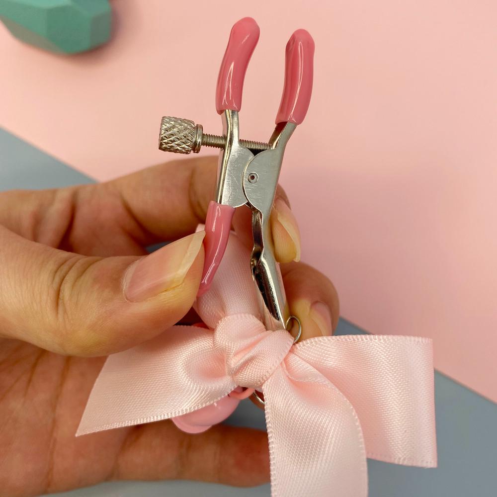 Black And Pink Woman Sexy Adjustable Nipple Clamp Breast SM Small Bell Adult Fetish Flirting Teasing Sex Toys For